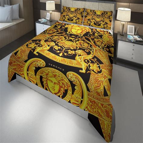 piumino letto versace